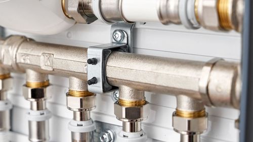 <p>En fastighet som såldes för 74 miljoner kronor toppar listan över de dyraste skogs- och jordbruksfastigheterna i Sverige under juni månad. Totalt registrerades 808 försäljningar av skogs- och jordbruksfastigheter i Sverige under juni månad, med ett snittpris på 1,8 miljoner miljoner. Försäljningarna i listan nedan gäller för fastighetsförsäljningar där lagfarten upprättades i juni, även om fastigheten kan ha sålts tidigare.</p>